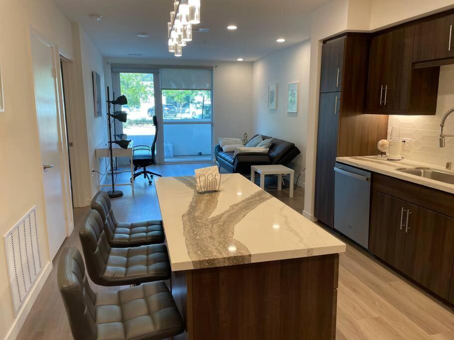 Luxurious Apartment Bardeen New Port Beach 1 Bedroom 어바인 외부 사진